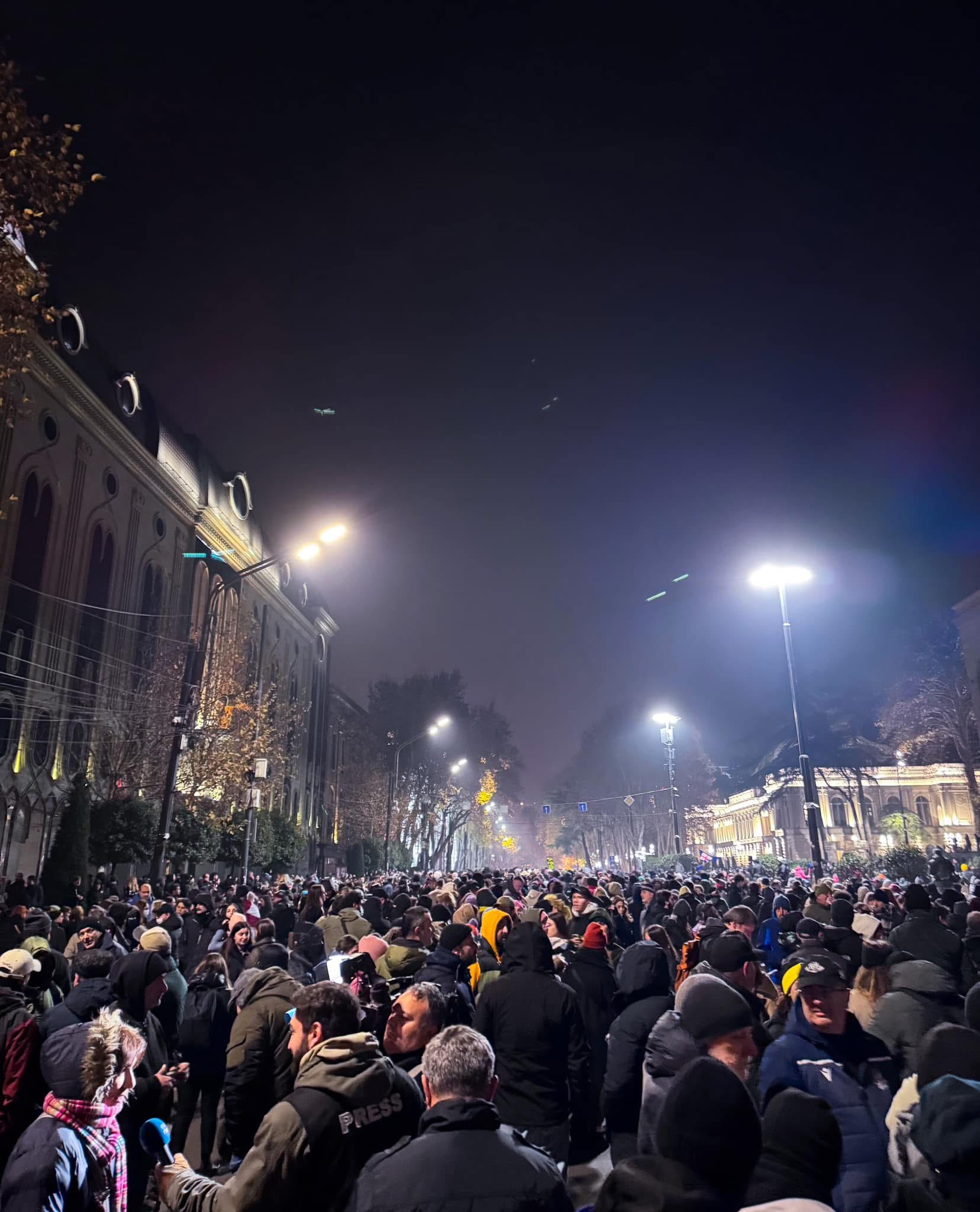 ატარეთ ხელთათმანები და ამოიკერეთ შარვლის და ქურთუკის ჯიბეები – გაფრთხილება აქციის მონაწილეებს