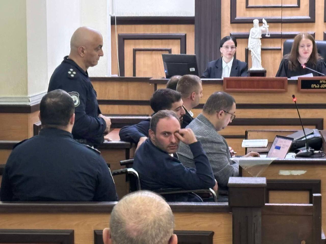 გიორგი ჩიკვაიძე სასამართლოში ეტლით მიიყვანეს